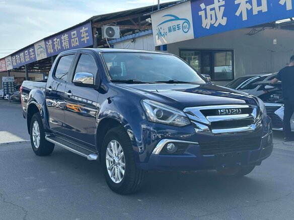 2021 Isuzu D-Max II Рестайлинг, синий, 2600000 рублей