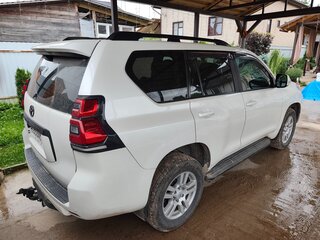2011 Toyota Land Cruiser Prado 150 Series, белый, 3350000 рублей, вид 4