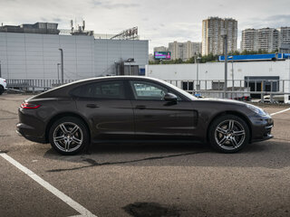 2019 Porsche Panamera 4 II, коричневый, 6600000 рублей, вид 4