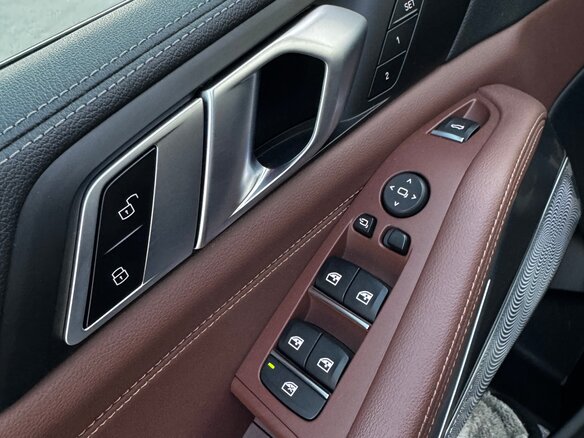 2021 BMW X5 40i IV (G05/G18), чёрный, 9500000 рублей - вид 14
