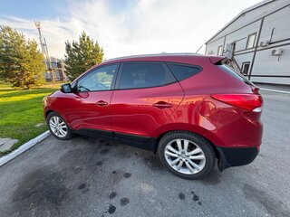 2011 Hyundai ix35 I, красный, 1350000 рублей, вид 5