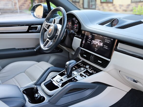 2020 Porsche Cayenne III, голубой, 5150000 рублей - вид 10