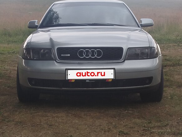 2000 Audi A4 I (B5) Рестайлинг, серебристый, 600000 рублей - вид 1