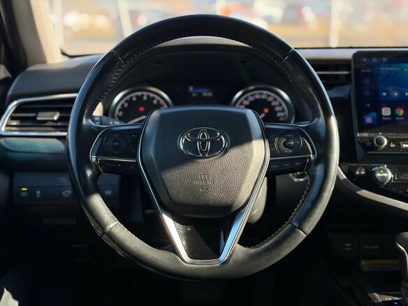 2021 Toyota Camry VIII (XV70), белый, 2790000 рублей - вид 13