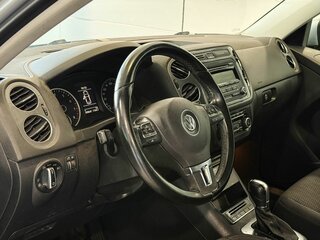 2014 Volkswagen Tiguan I Рестайлинг, серебристый, 957000 рублей, вид 4