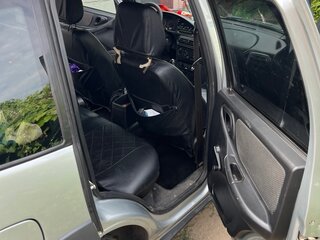 2016 Chevrolet Niva I Рестайлинг, серебристый, 720000 рублей, вид 3