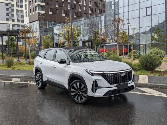 2026 Geely Atlas II, серый, 2980000 рублей