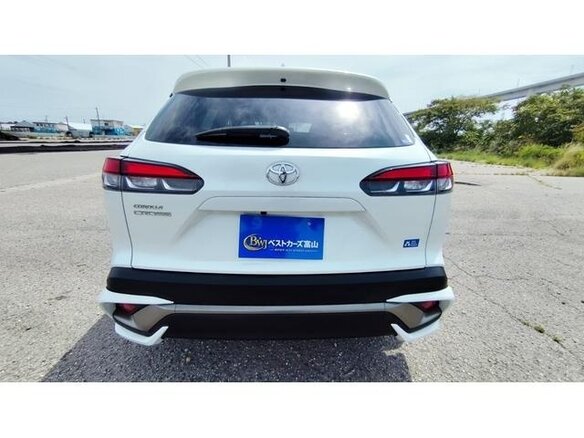2023 Toyota Corolla Cross I, белый, 1800000 рублей - вид 5