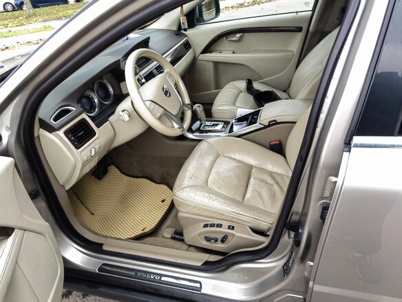 2012 Volvo XC70 II, бежевый, 2130000 рублей - вид 6
