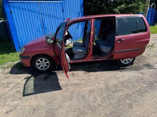 1998 Toyota Raum I, красный, 290000 рублей, вид 4