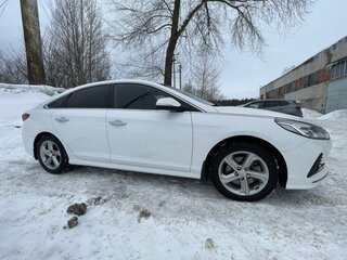 2018 Hyundai Sonata VII (LF) Рестайлинг, белый, 2050000 рублей, вид 2