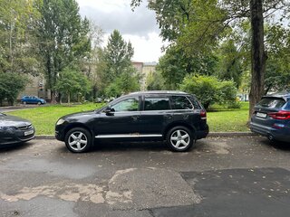 2007 Volkswagen Touareg I Рестайлинг, чёрный, 900000 рублей, вид 5