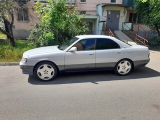 1992 Toyota Crown IX (S140), белый, 600000 рублей, вид 1
