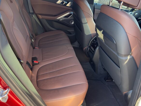 2020 BMW X6 30d III (G06), красный, 8009009 рублей - вид 14