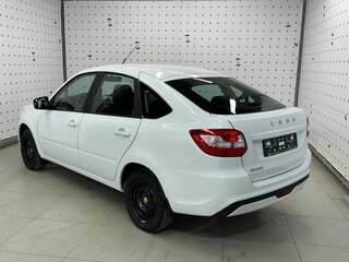 2026 Lada (ВАЗ) Granta I Рестайлинг, белый, 1126000 рублей, вид 5