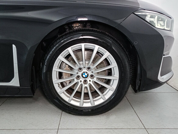 2019 BMW 7 серии Long 730Ld xDrive VI (G11/G12) Рестайлинг, чёрный, 5375000 рублей - вид 6