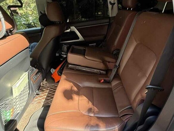 2018 Toyota Land Cruiser 200 Series Рестайлинг 2, чёрный, 6500000 рублей - вид 6