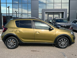 2015 Renault Sandero II, зелёный, 900000 рублей, вид 4