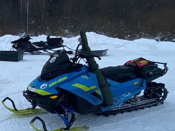 2017 BRP Ski-Doo Summit 850, синий, 1195000 рублей