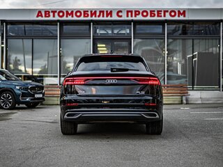 2022 Audi Q8 45 TDI I (4M), чёрный, 6899000 рублей, вид 4