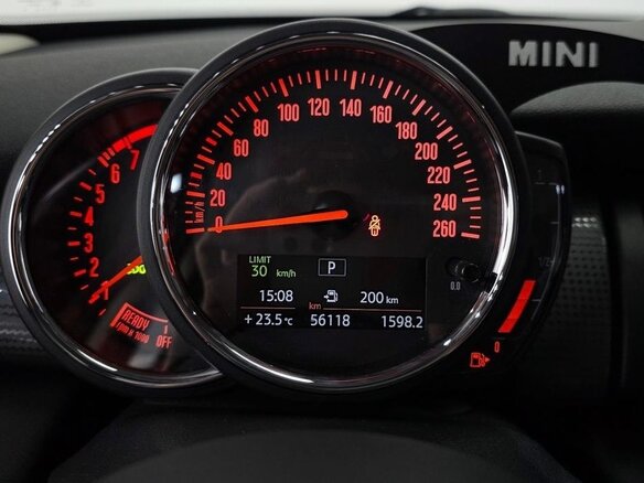 2019 Mini Cabrio Cooper III Рестайлинг, бежевый, 1750000 рублей - вид 5