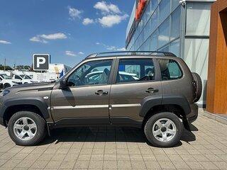 2026 Lada (ВАЗ) Niva Travel I Рестайлинг, серый, 1623000 рублей, вид 3