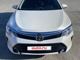 2016 Toyota Camry VII (XV50) Рестайлинг, белый, 1800000 рублей, вид 1