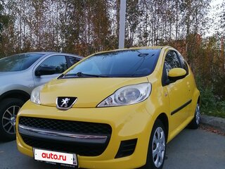 2011 Peugeot 107 I Рестайлинг, жёлтый, 520000 рублей, вид 3