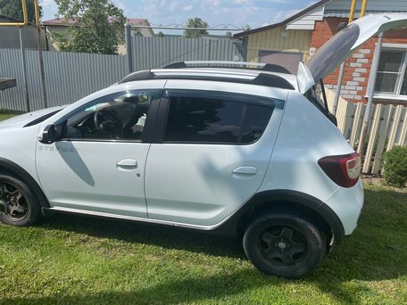 2018 Renault Sandero Stepway II Рестайлинг, белый, 870000 рублей, вид 2