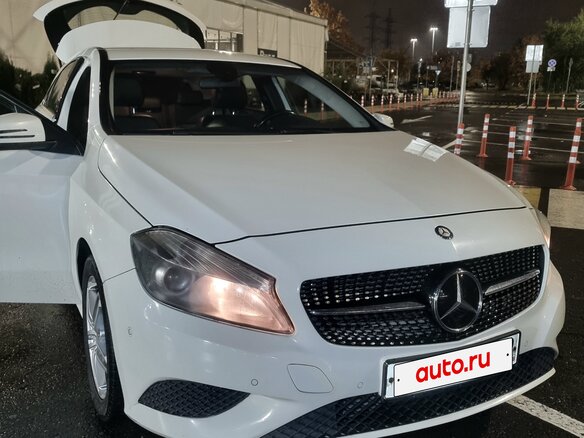 2014 Mercedes-Benz A-Класс 180 III (W176), белый, 1100000 рублей - вид 1