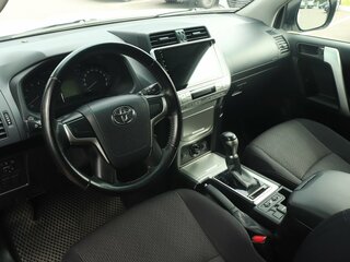 2021 Toyota Land Cruiser Prado 150 Series Рестайлинг 3, белый, 4382000 рублей, вид 5