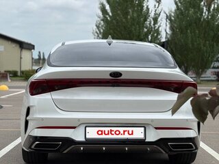 2021 Kia K5 III, белый, 1900000 рублей, вид 4