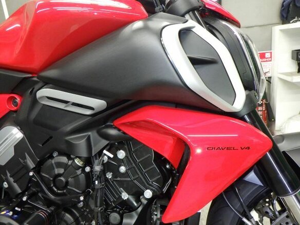 2025 Ducati Diavel V4, красный, 2450000 рублей - вид 9