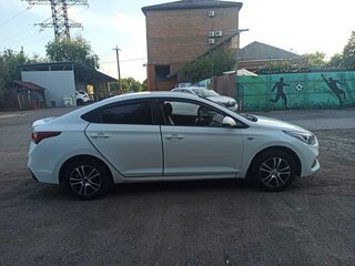 2019 Hyundai Solaris II, белый, 1200000 рублей, вид 2