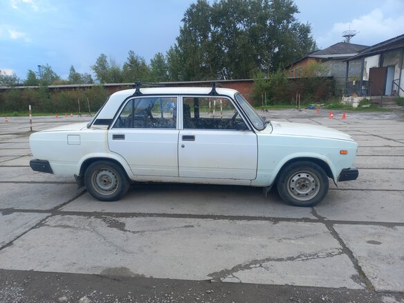 2008 Lada (ВАЗ) 2107, белый, 170000 рублей - вид 5