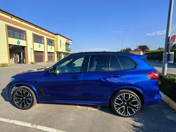 2020 BMW X5 M Competition III (F95), синий, 11990000 рублей - вид 1