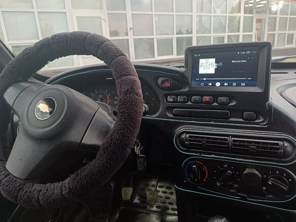 2011 Chevrolet Niva I Рестайлинг, серый - вид 16
