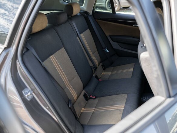 2011 BMW X1 18i I (E84), коричневый - вид 6