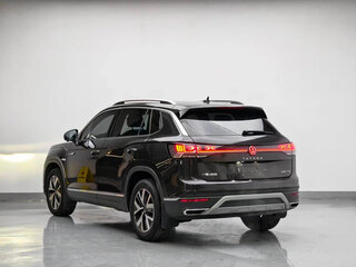 2022 Volkswagen Tayron I Рестайлинг, чёрный, 1823000 рублей, вид 4