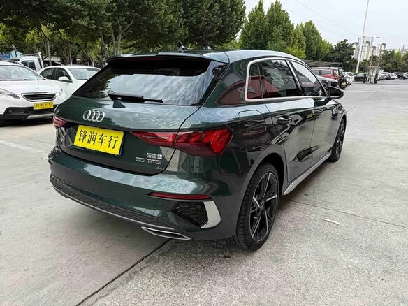 2022 Audi A3 Sportback 35 TFSI IV (8Y), зелёный, 1700700 рублей - вид 5