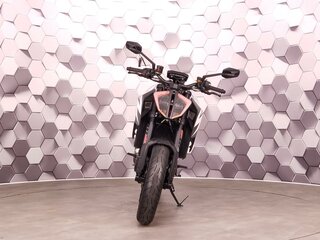 2019 KTM 1290 Super Duke R, белый, 1285000 рублей, вид 5