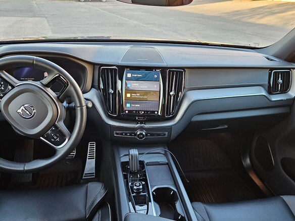 2021 Volvo XC60 II Рестайлинг, серый, 6200000 рублей - вид 5