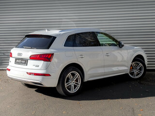 2020 Audi Q5 45 TFSI II (FY), белый, 3685000 рублей, вид 5