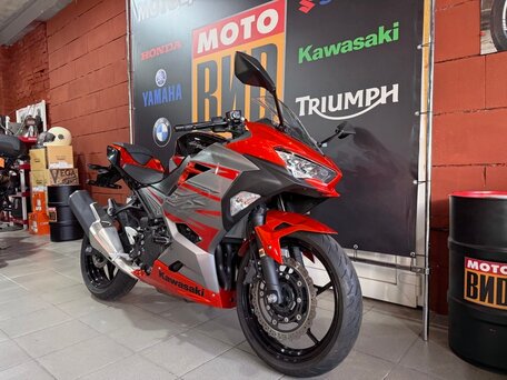 2018 Kawasaki Ninja 400, серый, 599000 рублей, вид 1