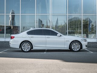 2013 BMW 5 серии 525d xDrive VI (F10/F11/F07), белый, 1399000 рублей, вид 5