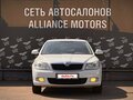 2012 Skoda Octavia II (A5) Рестайлинг, белый - вид 1