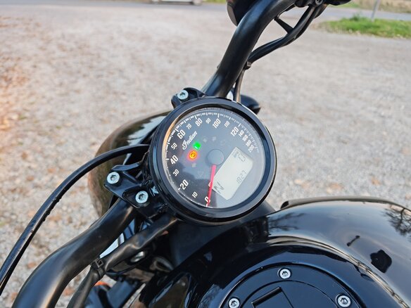 2021 Indian Scout, чёрный, 1080000 рублей - вид 6