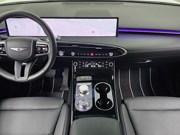 2025 Genesis GV70 I Рестайлинг, белый, 7476000 рублей - вид 8