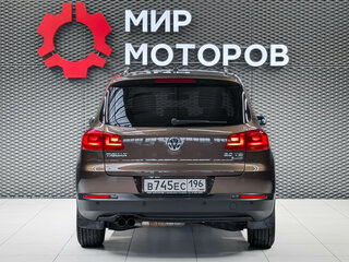 2015 Volkswagen Tiguan I Рестайлинг, коричневый, 1760000 рублей, вид 5
