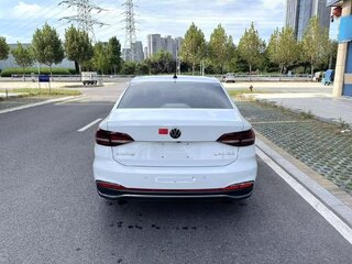 2023 Volkswagen Lavida III Рестайлинг, белый, 1550000 рублей, вид 4